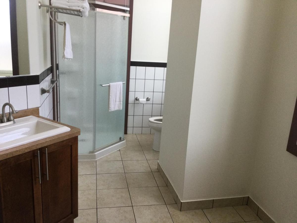 שרלוט טאון Water Suites מראה חיצוני תמונה
