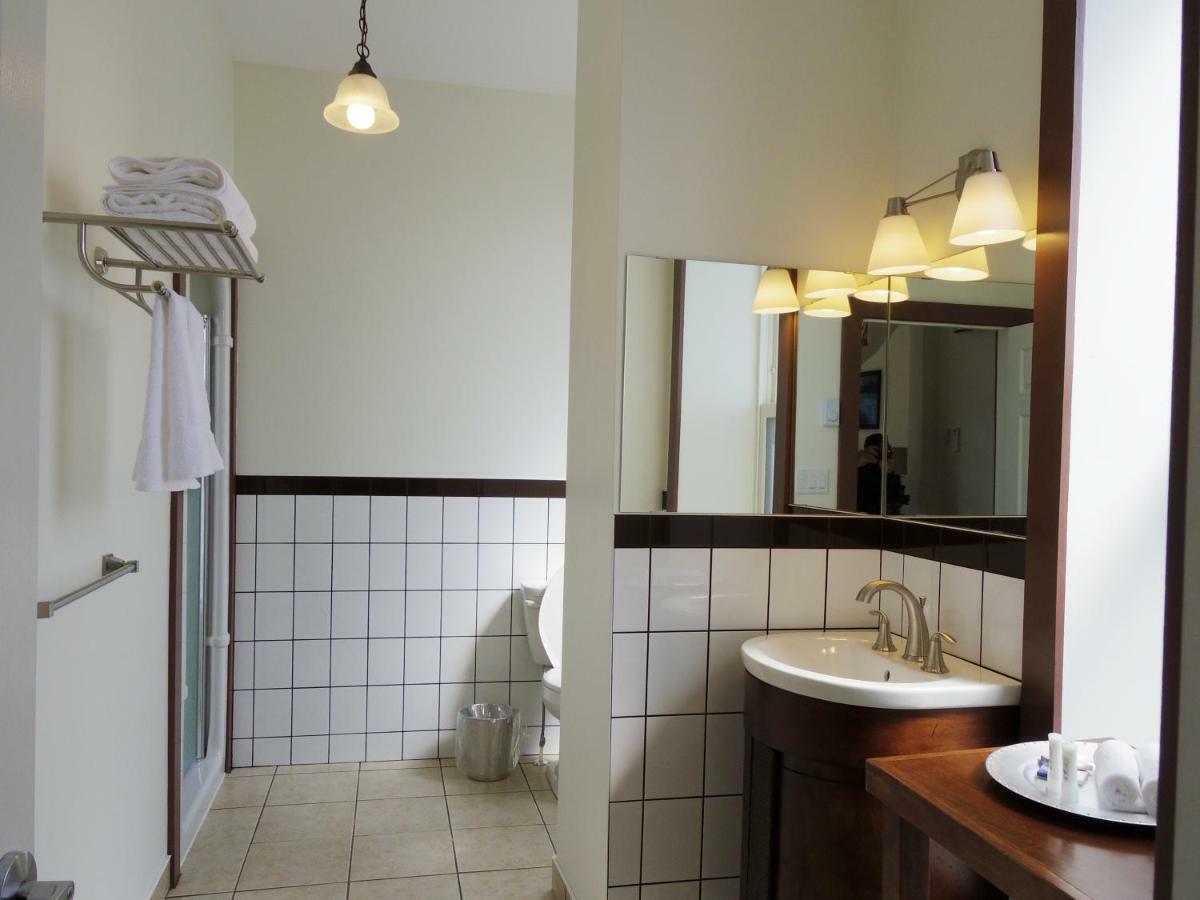 שרלוט טאון Water Suites מראה חיצוני תמונה